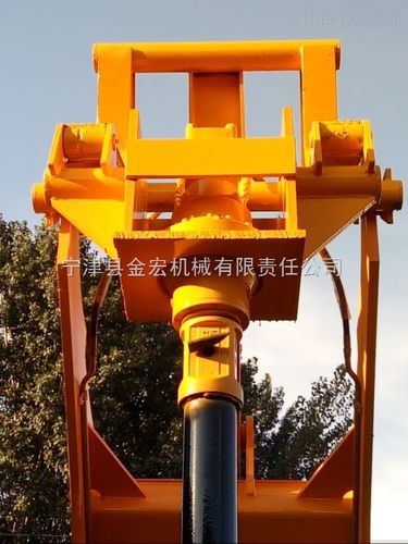 产品库 其他行业 机电设备 机械类 928 装载机安装打坑机图片打桩用钻